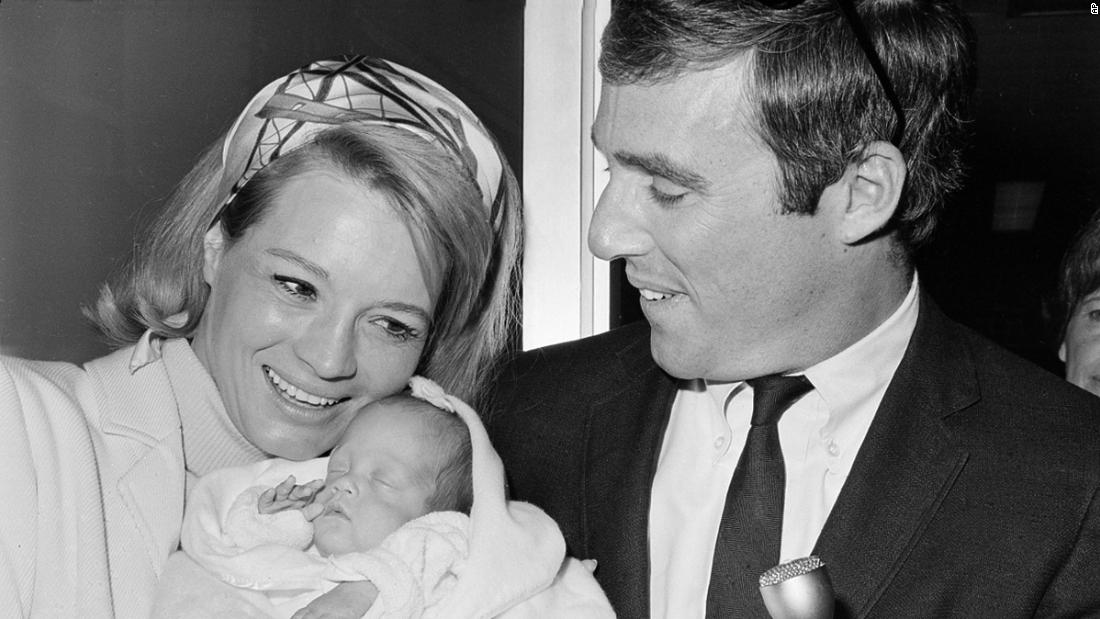 Bacharach and Dickinson take home their baby daughter Nikki in 1966.