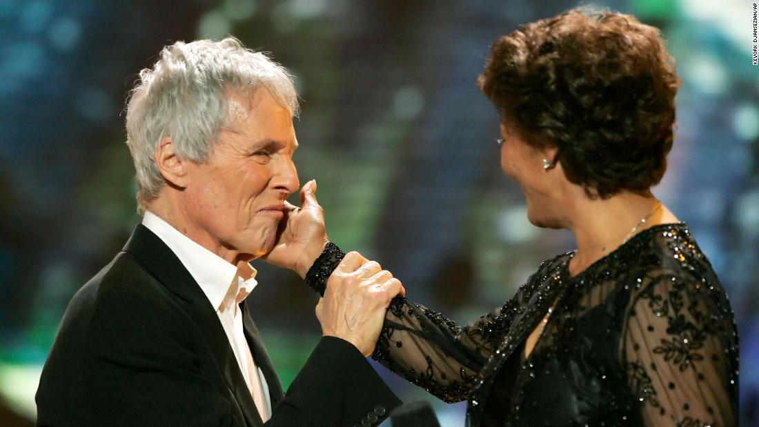 Warwick greets Bacharach after she performed an all-star medley with &quot;American Idol&quot; finalists in 2006.