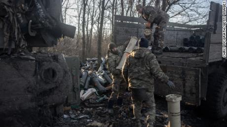 &#39;Like turkeys at a shooting range&#39;: Mauling of Russian forces in Donetsk hotspot may signal problems to come