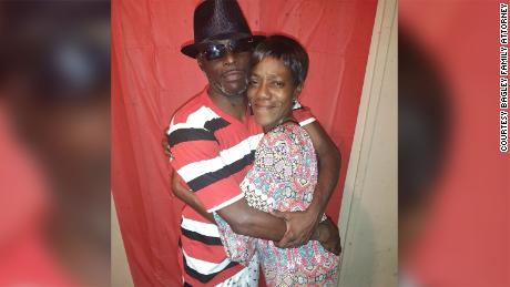 Alonzo Bagley, left, and his wife, Tangela Bagley, in a picture provided by his family&#39;s attorneys.
