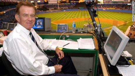Tim McCarver, longtime MLB broadcaster and player, dies at 81