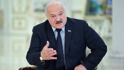 Belarus siap memulai produksi pesawat serang darat Sukhoi Su-25, kata Lukashenko