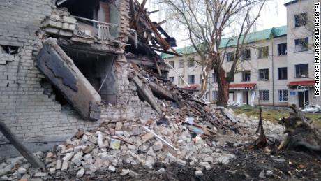 The missile attack on Bashtanka Multiprofile Hospital completely destroyed the outpatient building. Photo captured by the hospital&#39;s medical personnel in April 2022.