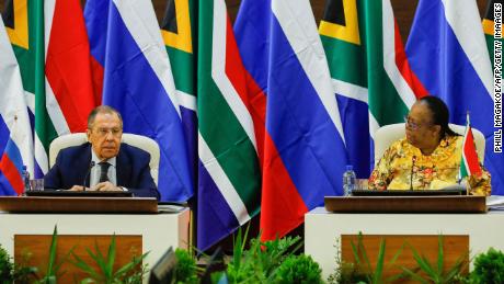Russian Foreign Minister Sergei Lavrov (left) and South African counterpart Naledi Pandor meeti in Pretoria on January 23, 2023.