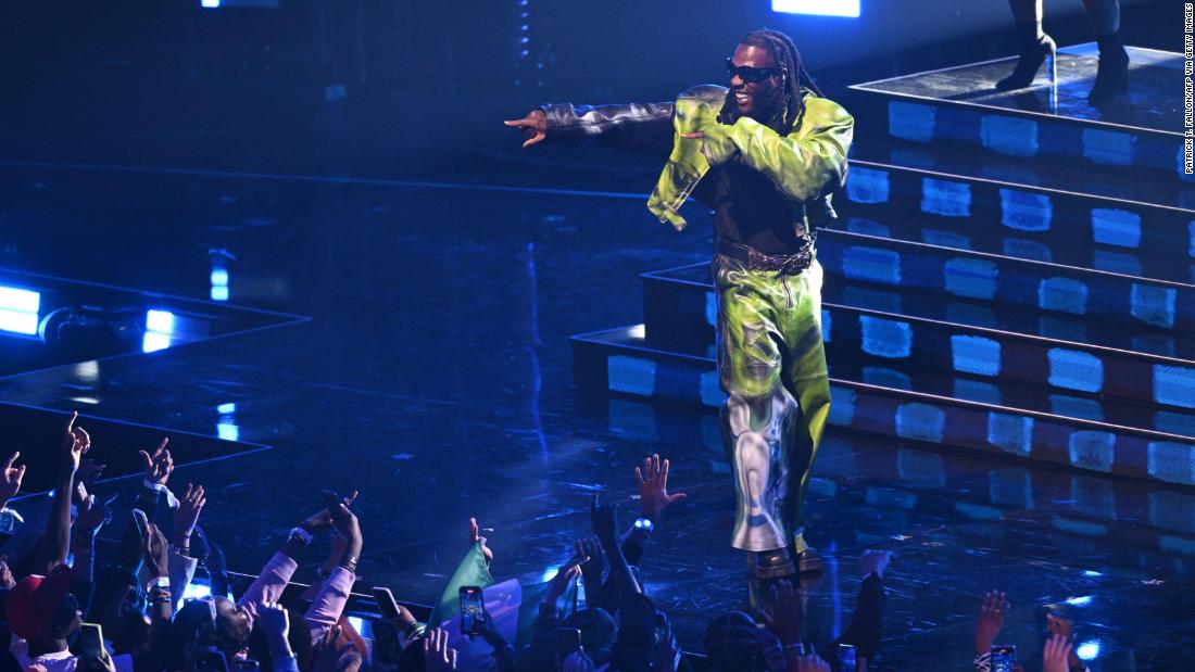 Burna Boy was among the trio of Nigerian musical stars to perform an Afrobeats-themed halftime show at the 2023 NBA All-Star game in Salt Lake City, Utah on February 19.