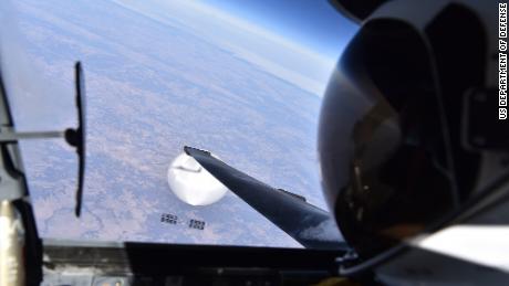 A US Air Force pilot looks down at the suspected Chinese surveillance balloon from the cockpit of his U-2 spy plane on February 3, 2023.