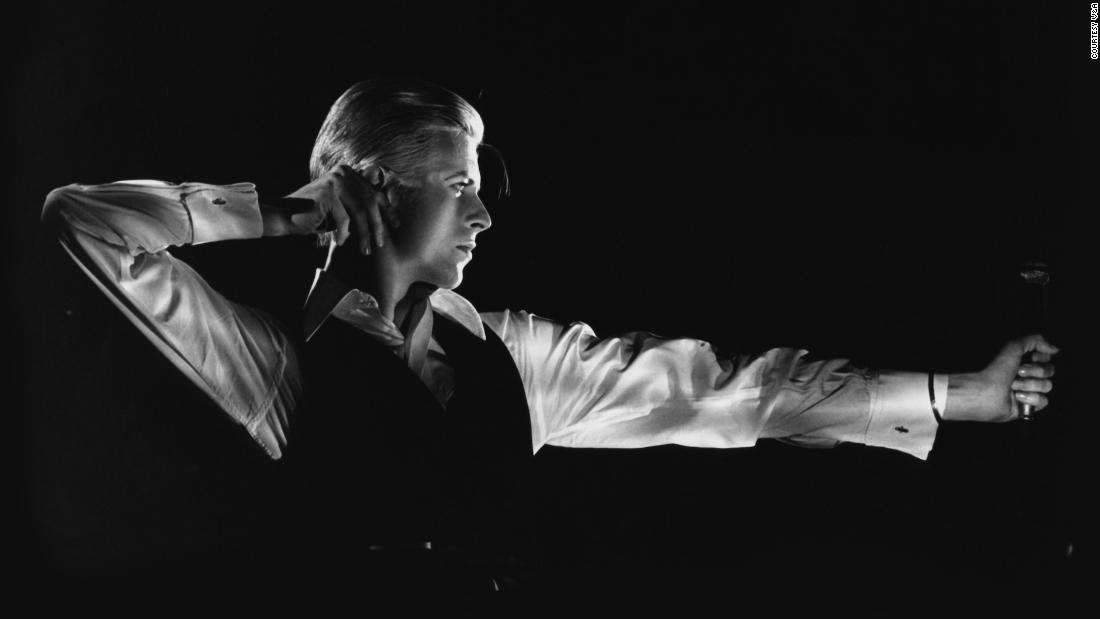 NextImg:David Bowie archive of 80,000 items to be made public for the first time