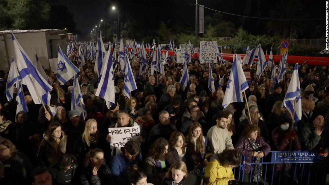 About 160,000 people protest against Netanyahu's judicial overhaul in Tel Aviv