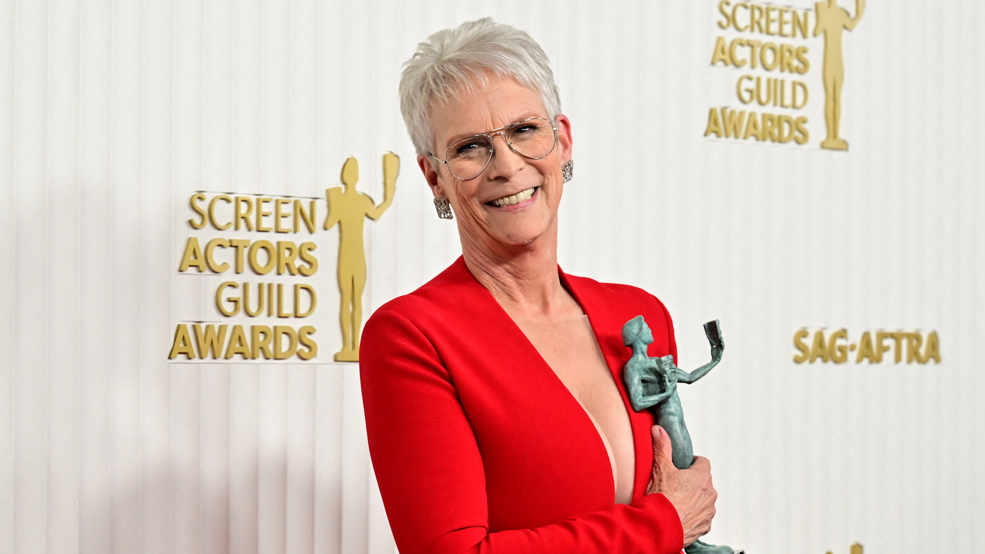 Video: SAG Awards 2023 includes Jamie Lee Curtis calling herself 'nepo  baby' in acceptance speech - CNN Video