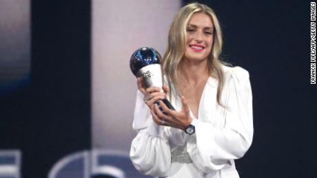 Putellas collects the award for the Best FIFA Women&#39;s Player.