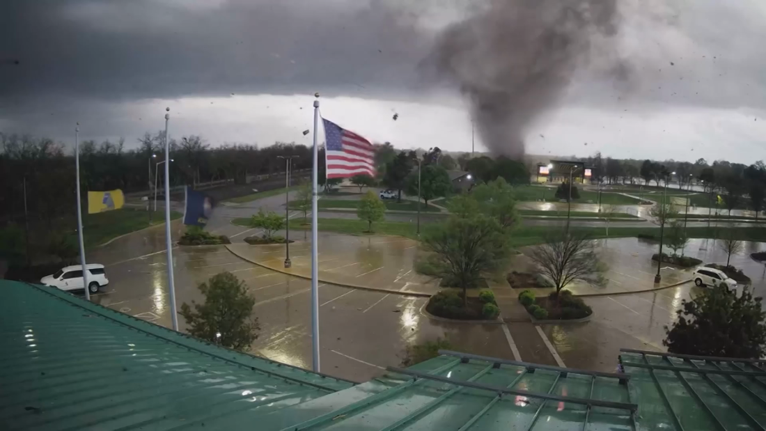 4 consejos de seguridad para protegerse durante un tornado - CNN Video