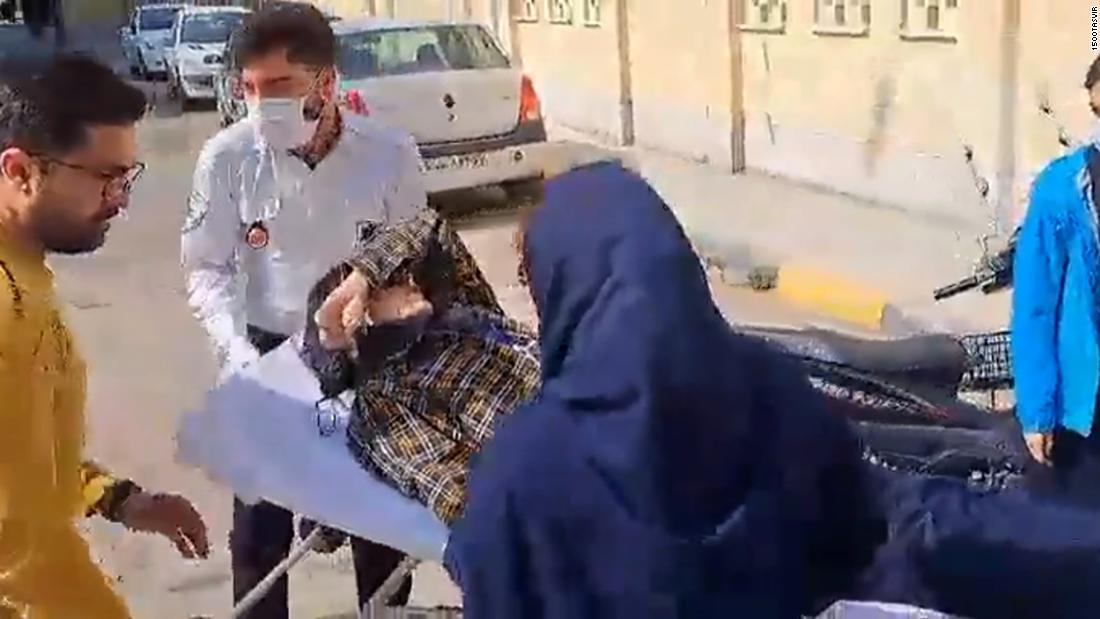 أثيرت مخاوف بشأن تقارير تفيد بأن مئات من طالبات المدارس قد تعرضن للتسمم في إيران