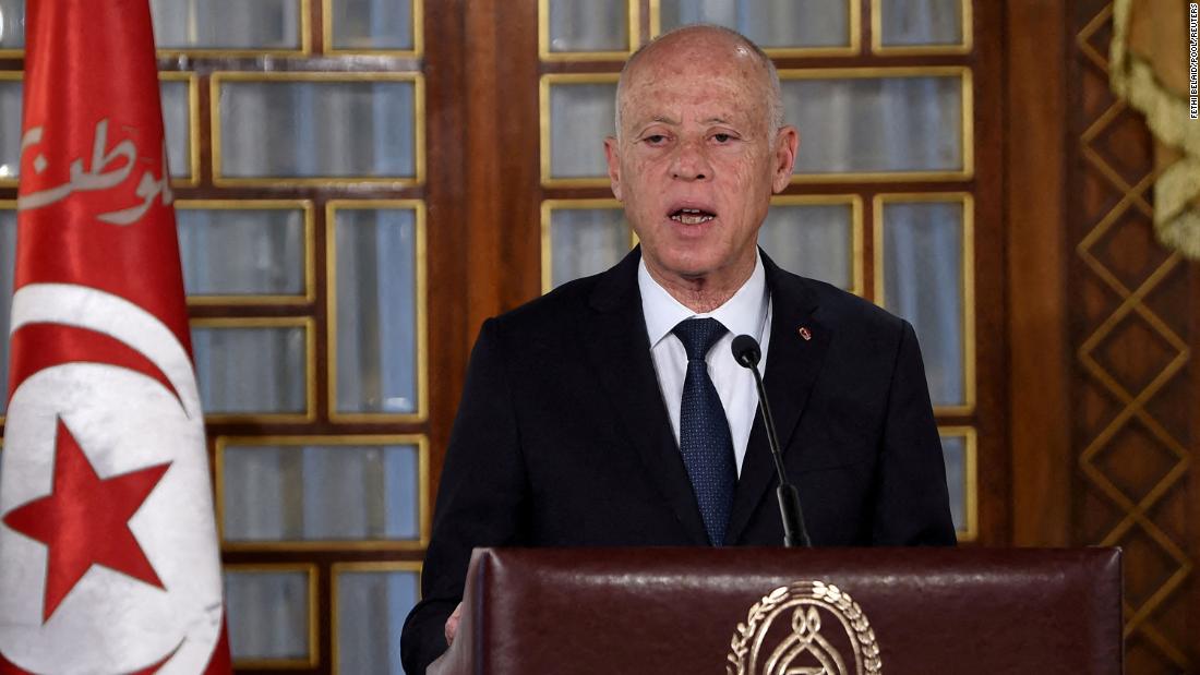 Die Länder südlich der Sahara schicken Bürger aus Tunesien nach den „schockierenden“ Äußerungen des Präsidenten des Landes zurück