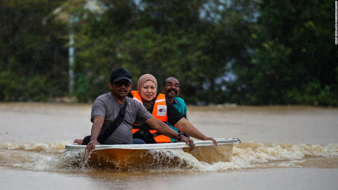 Džohoras plūdi: 4 bojāgājušie un 40 tūkstoši pameta savas mājas Malaizijā