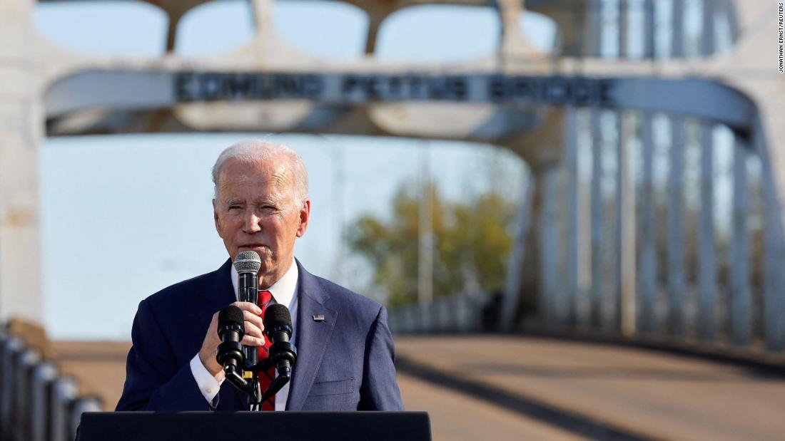 Joe Biden ponawia apel o nowe zabezpieczenia głosowania podczas wizyty w Selmie