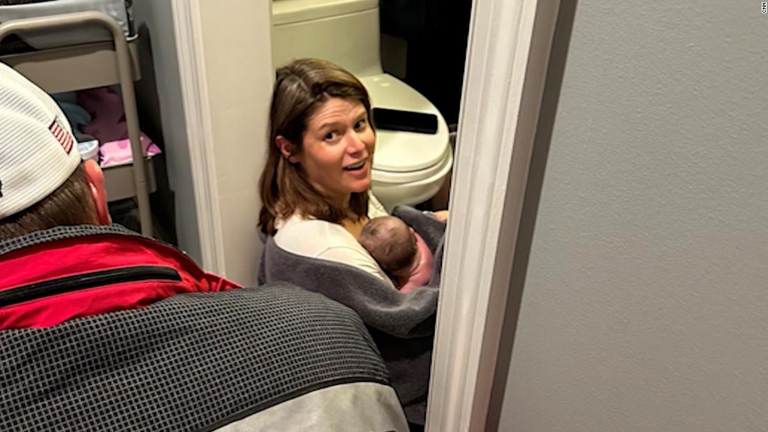Video: CNN anchor gives birth on bathroom floor after 13-minute labor  – CNN Video