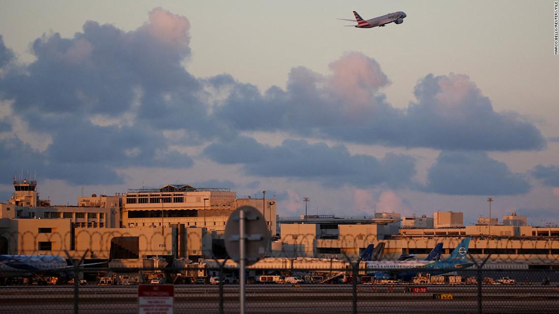 Az FAA légiforgalmi irányítási problémái némi késést okoznak Floridában