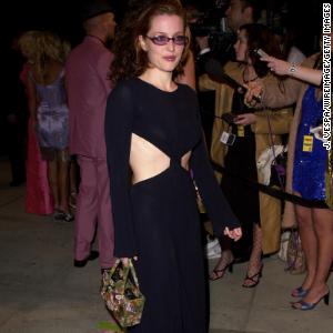 Remember when Gillian Anderson wore this exposed thong on Oscar night?