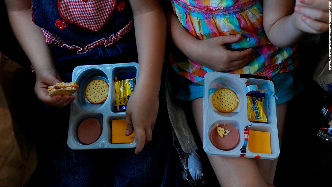 Lunchables are going to be rolled out directly to students. Here's what's in them