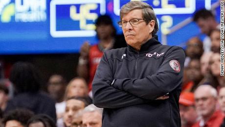 Mark Adams: Texas Tech men's basketball coach steps down following  suspension for 'racially insensitive' comment - CNN