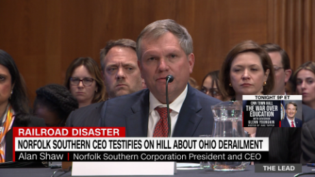 TL 5P / Sunlen Serfaty / Jake Tapper / LIVE_00003112.png