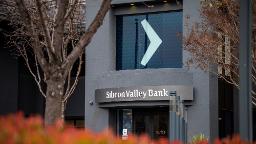 230310082842 svb silicon valley bank 0309 restricted hp video Silicon Valley Bank collapses after failing to raise capital