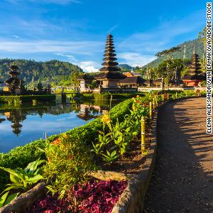 Bali loses patience with those fleeing war in Ukraine
