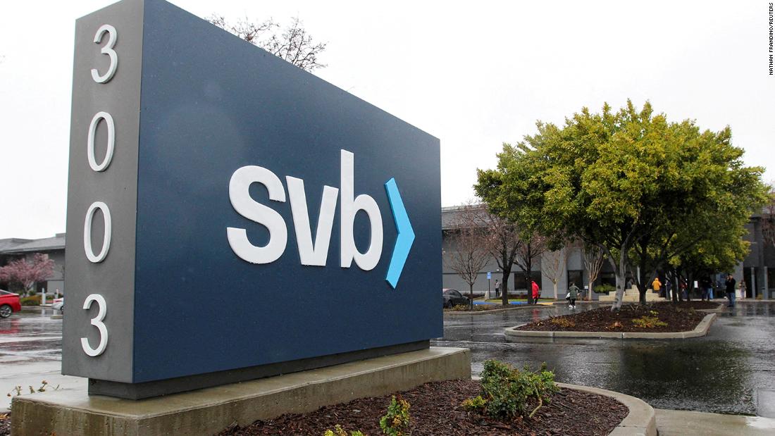 Live updates: Silicon Valley Bank collapses
