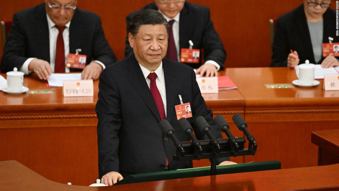 Xi Jinping, da China, prometeu construir uma “grande muralha de aço” no primeiro discurso de sua nova presidência