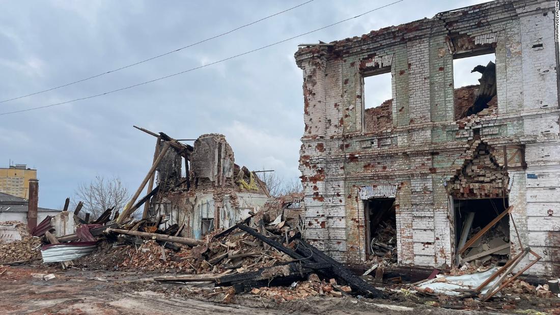 Украина приказала эвакуировать освобожденный город, когда русские снова подошли
