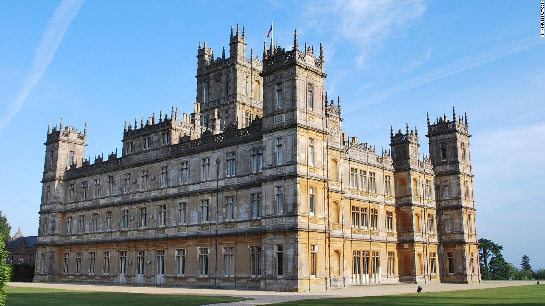 'Downton Abbey' castle halts weddings due to Brexit