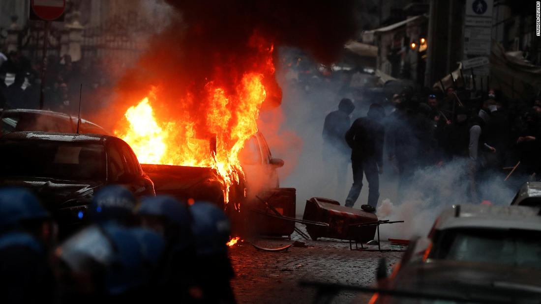 Violent clashes erupt in Naples ahead of Napoli's Champions League match against Frankfurt