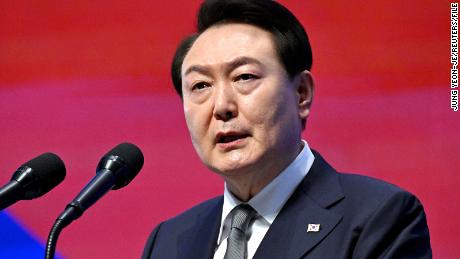North Korea fires long-range missile ahead of South Korean President&#39;s trip to Japan 