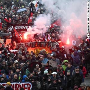 Anger over move to raise France's retirement age without vote