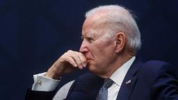 Joe Biden menyerang Republikan untuk jawatan yang pernah dipegangnya mengenai Keselamatan Sosial