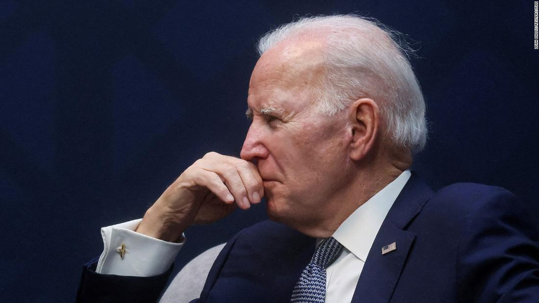 Biden enfrenta enormes riscos políticos devido à turbulência bancária