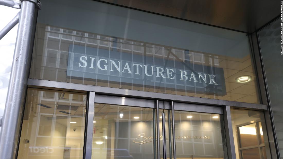 FDIC sells most of the failed signature bank to Flagstar