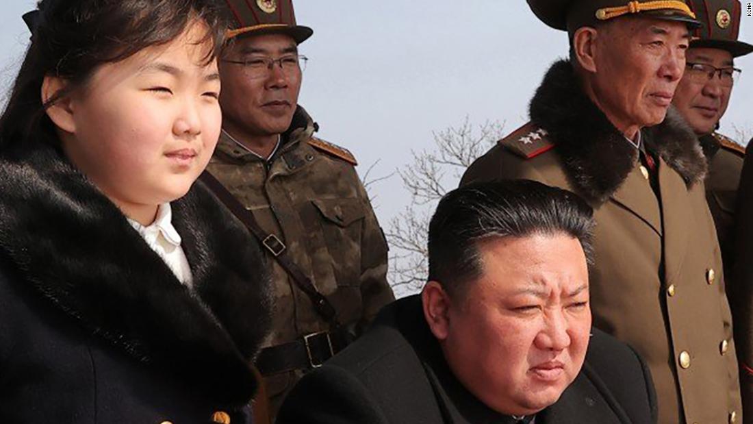 Kim Jong Un berbicara tentang kemampuan nuklir Korea Utara sementara putrinya menyaksikan uji coba rudal terbaru
