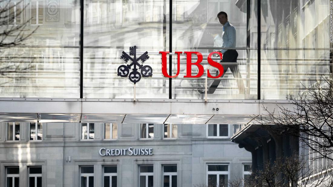 Deutsche Bank, UBS stocks sink as European banking crisis fear returns