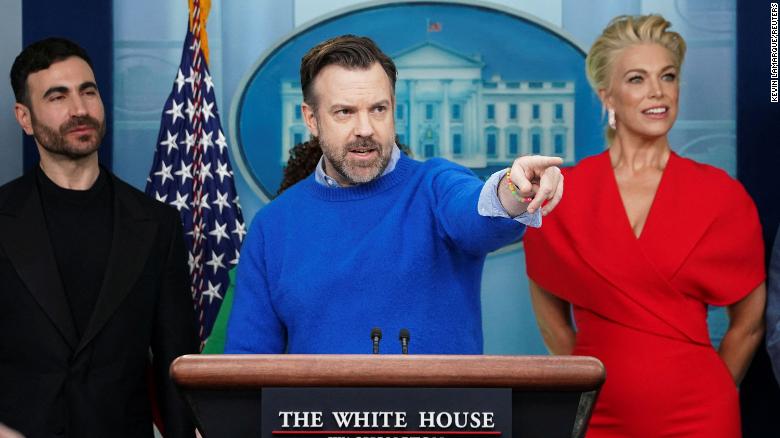'Ted Lasso' star takes question from 'familiar face' at White House press briefing