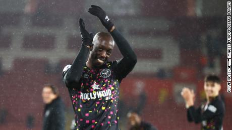 SOUTHAMPTON, ENGLAND - MARCH 15: Yoane Wissa of Brentford applauds the fans after the Premier League match between Southampton FC and Brentford FC at Friends Provident St. Mary&#39;s Stadium on March 15, 2023 in Southampton, England. (Photo by Clive Rose/Getty Images)