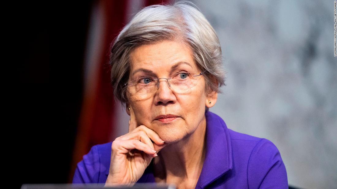 NextImg:After bank failures, Elizabeth Warren demands Fed crackdown on large regional banks