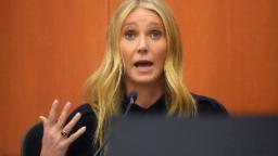 Gwyneth Paltrow memberi keterangan dalam perbicaraan sivil bahawa dia ‘kaku’ dalam kemalangan ski 2016 di pusat peranginan Utah
