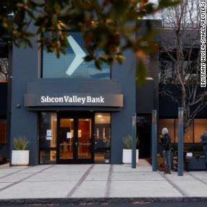 Small US banks see record drop in deposits after SVB collapse
