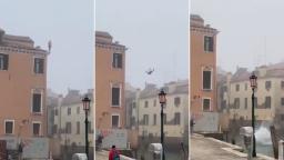 Venice: Pihak berkuasa Itali mencari “bodoh” yang terjun dari bangunan 3 tingkat ke dalam terusan
