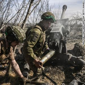 Residents urged to evacuate Ukrainian town amid constant Russian attacks