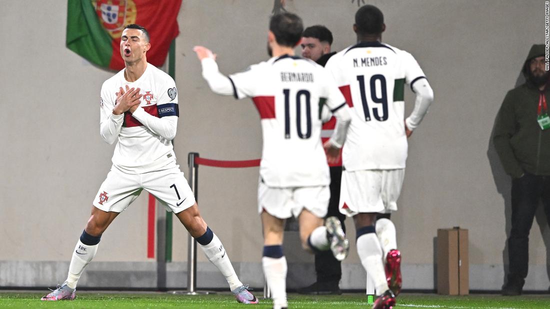 Cristiano Ronaldo két gólt szerez Luxemburg elleni újabb ünnepléssel