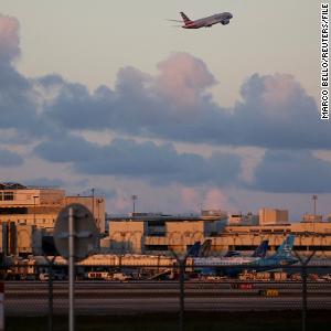 US air travel is 'overwhelmed' and that's putting off some flyers, industry group says