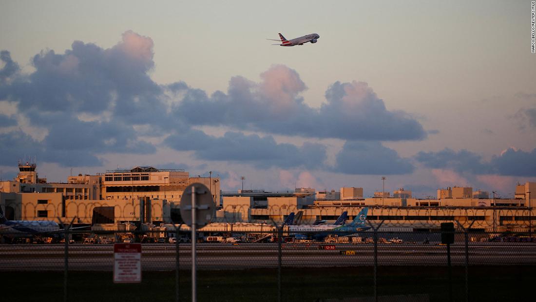 US air travel is 'overwhelmed' and that's putting off some flyers, industry group says