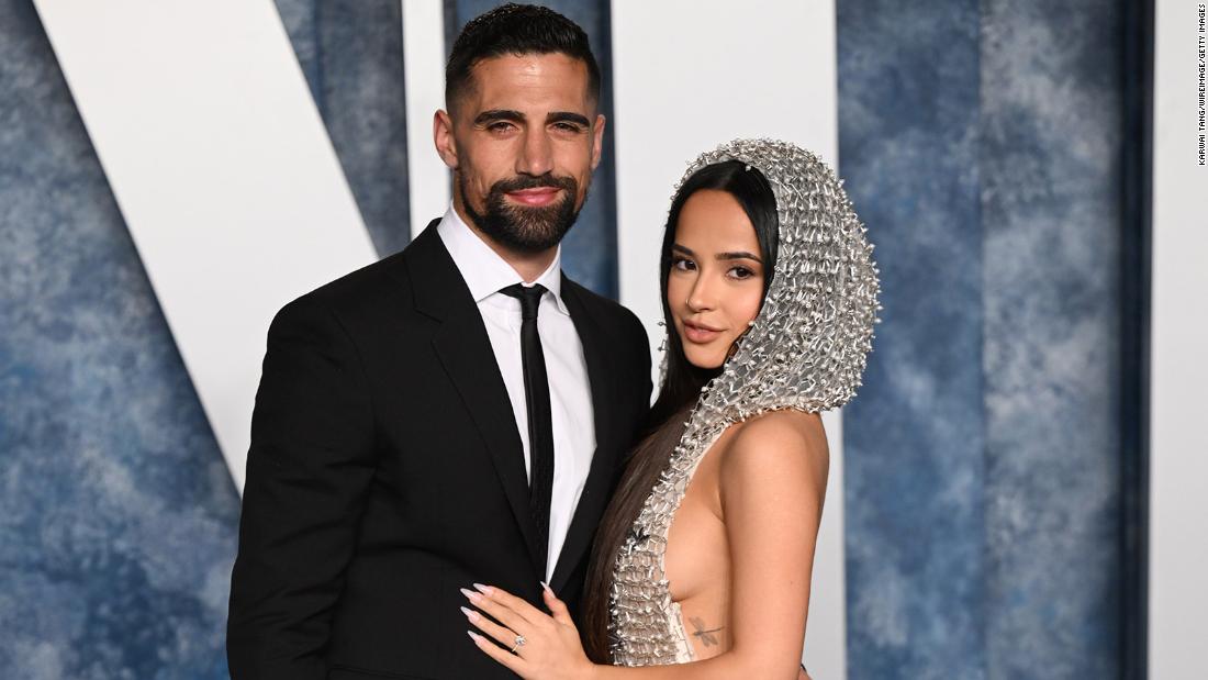 NextImg:Becky G's fiancé Sebastian Lletget apologizes amid cheating allegations